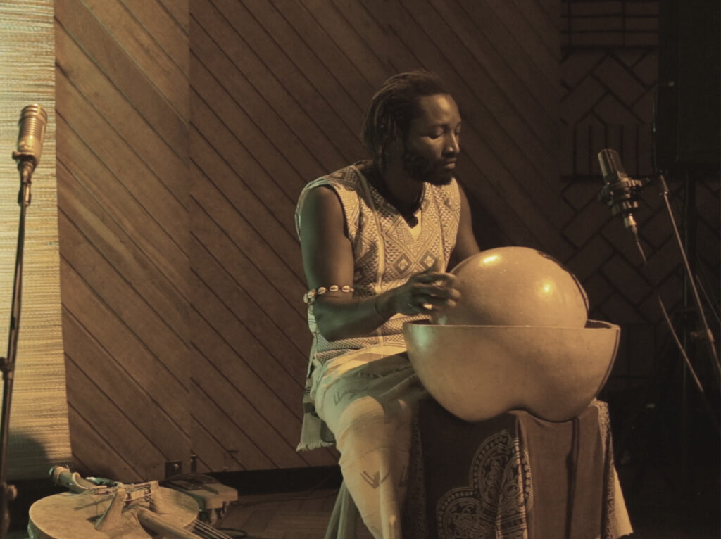 Tina - Mû Mbana Simbi - african instruments